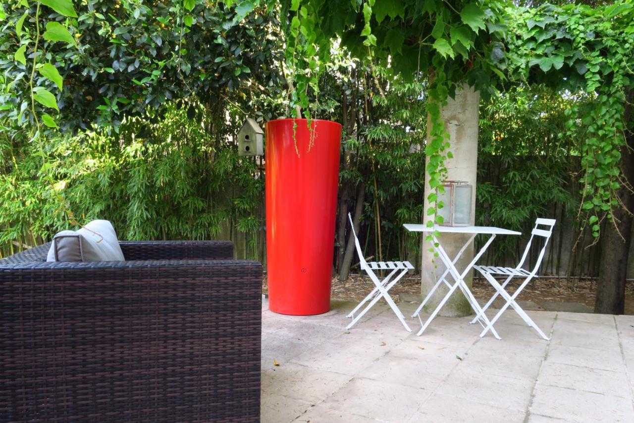 Essen'Ciel Bed & Breakfast นีมส์ ภายนอก รูปภาพ
